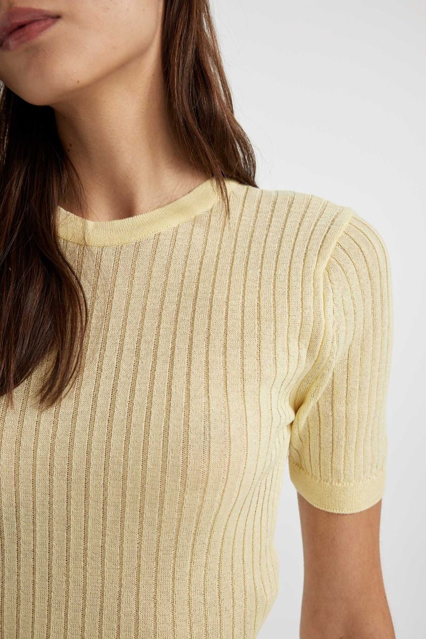 FEMME Jaune Clair T-Shirt en Tricot à Manches Courtes à Col rond