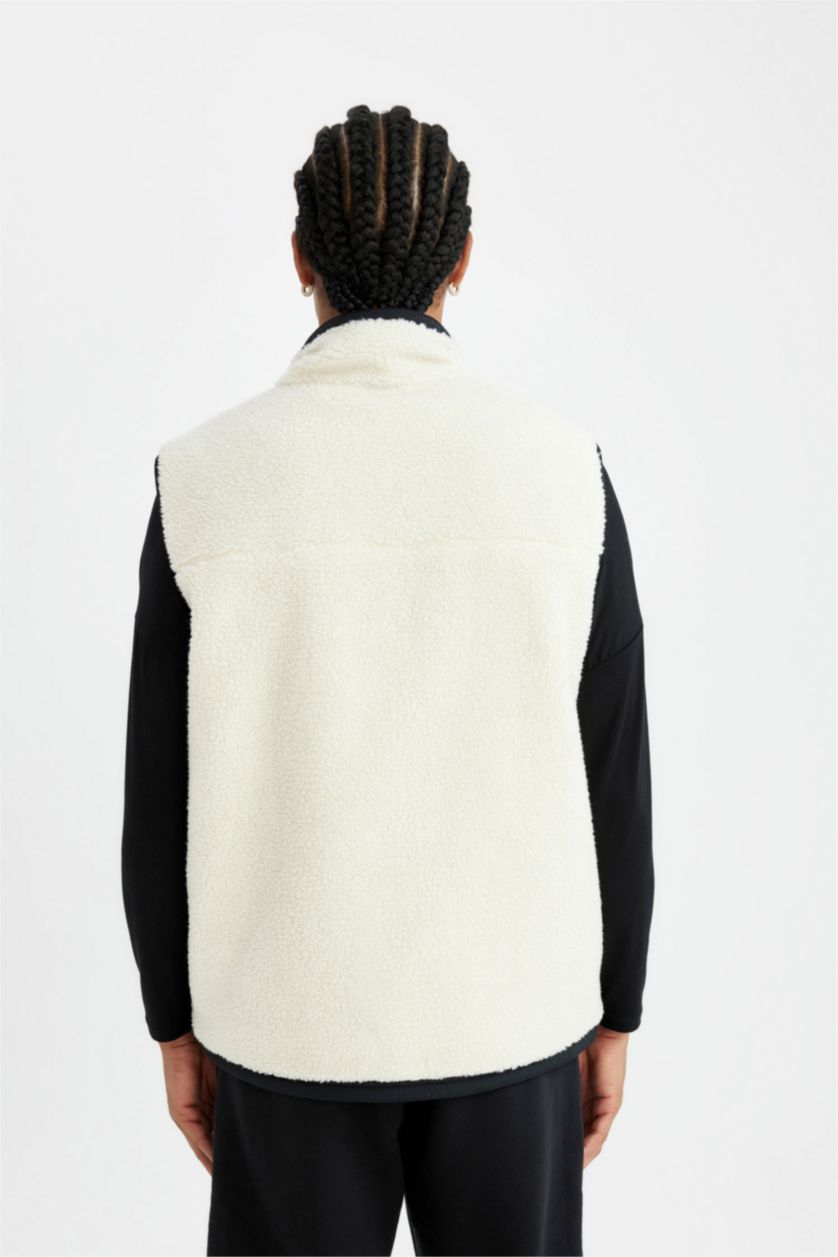 Erkek Taş Normal Kesim Dik Yaka Fermuarlı Cepli Pelüş Yelek