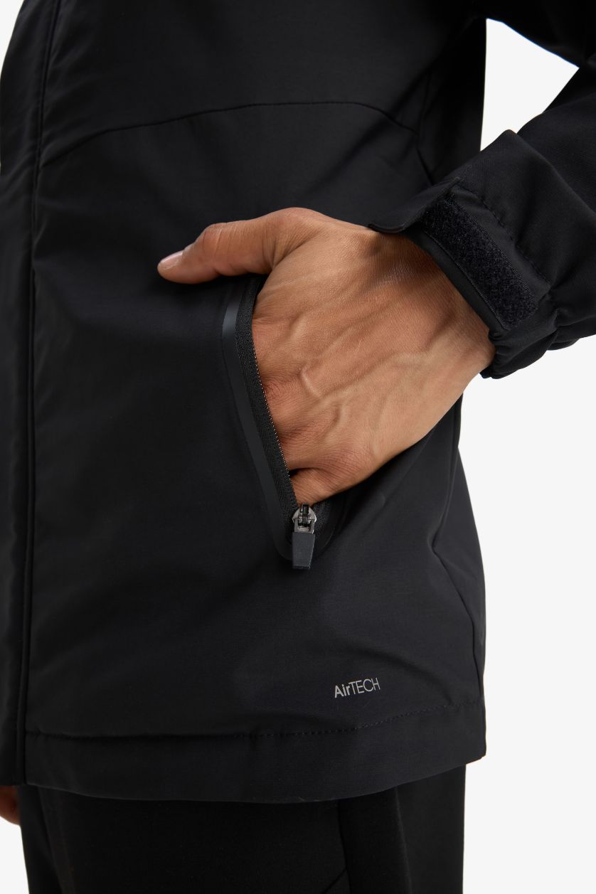 Мужчины Черный Водоотталкивающий дождевик DeFactoFit Regular Fit с капюшоном и молнией