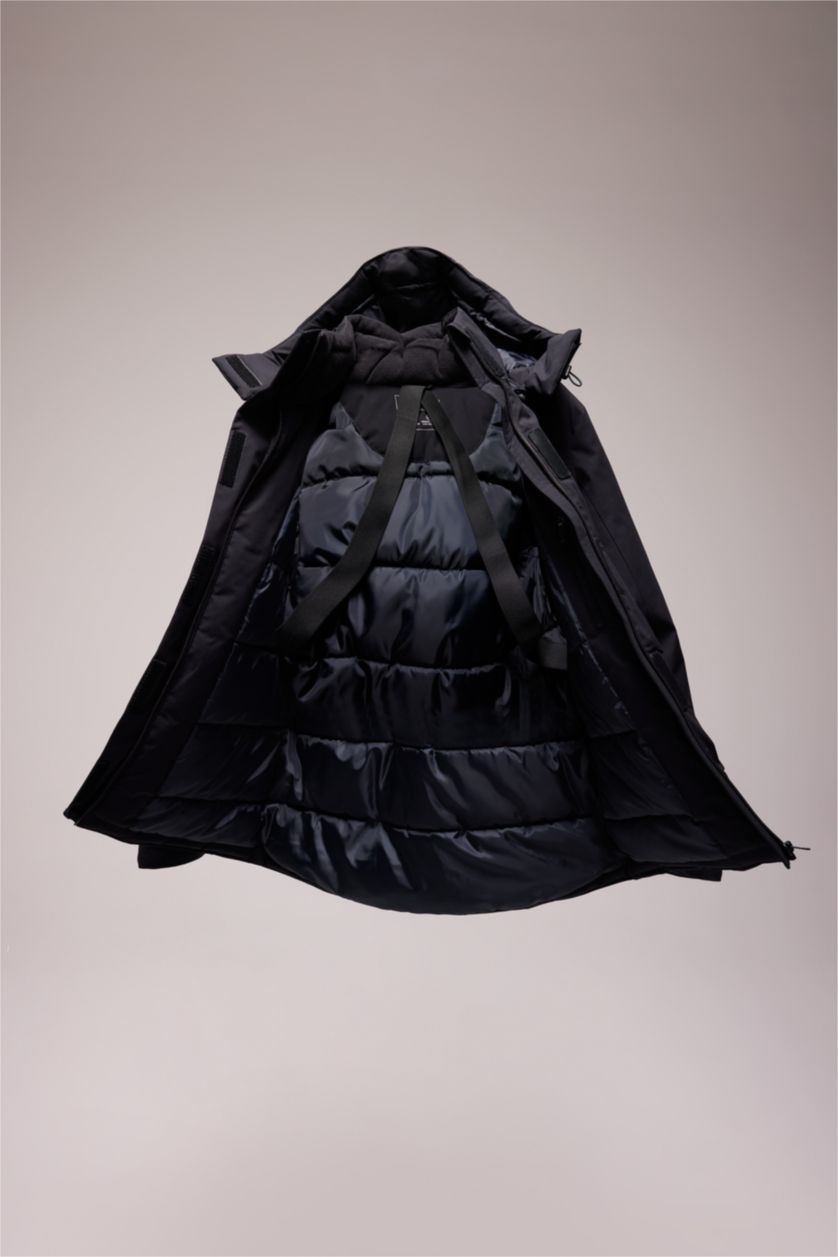 Erkek Siyah Su İtici Regular Fit Kapüşonlu Rüzgar Geçirmez Parka Mont