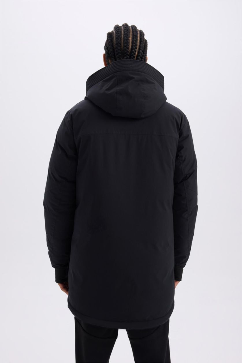 Erkek Siyah Su İtici Regular Fit Kapüşonlu Rüzgar Geçirmez Parka Mont