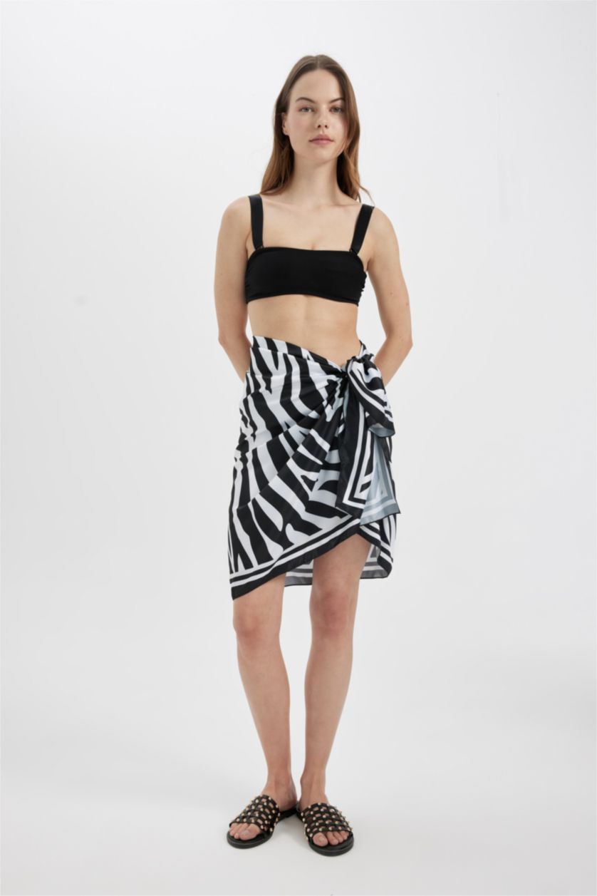 WOMAN Black Patterned Satin Beachwear