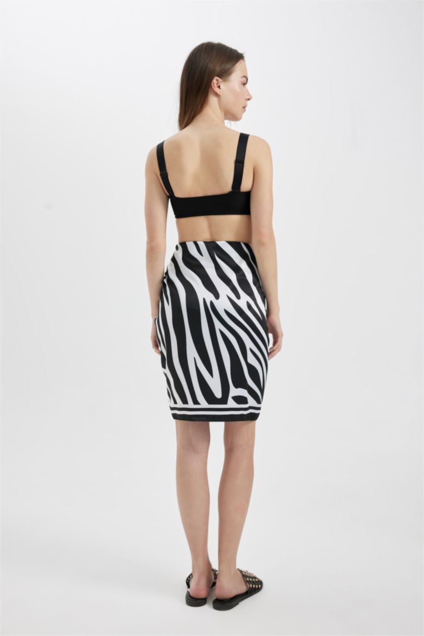 WOMAN Black Patterned Satin Beachwear