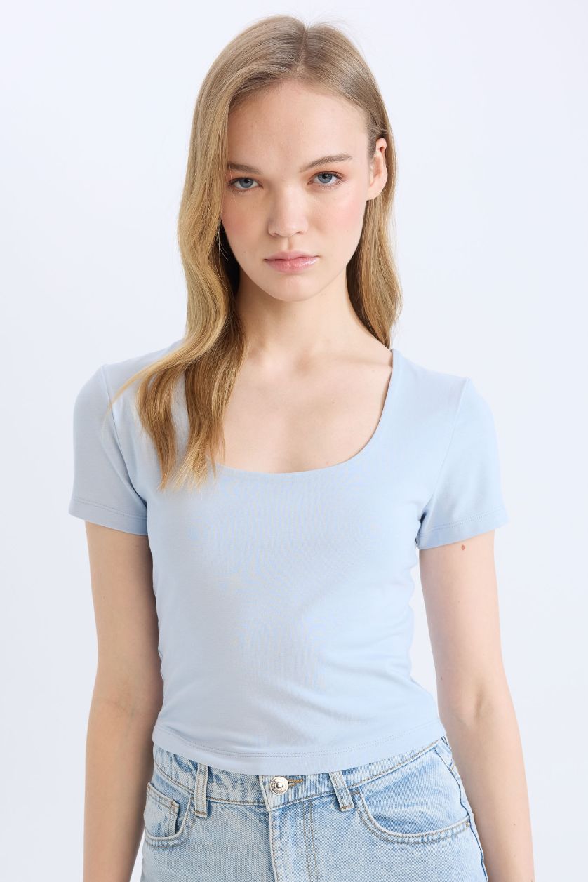 Woman Light Blue Slim Fit U Collar Short Sleeve T-Shirt