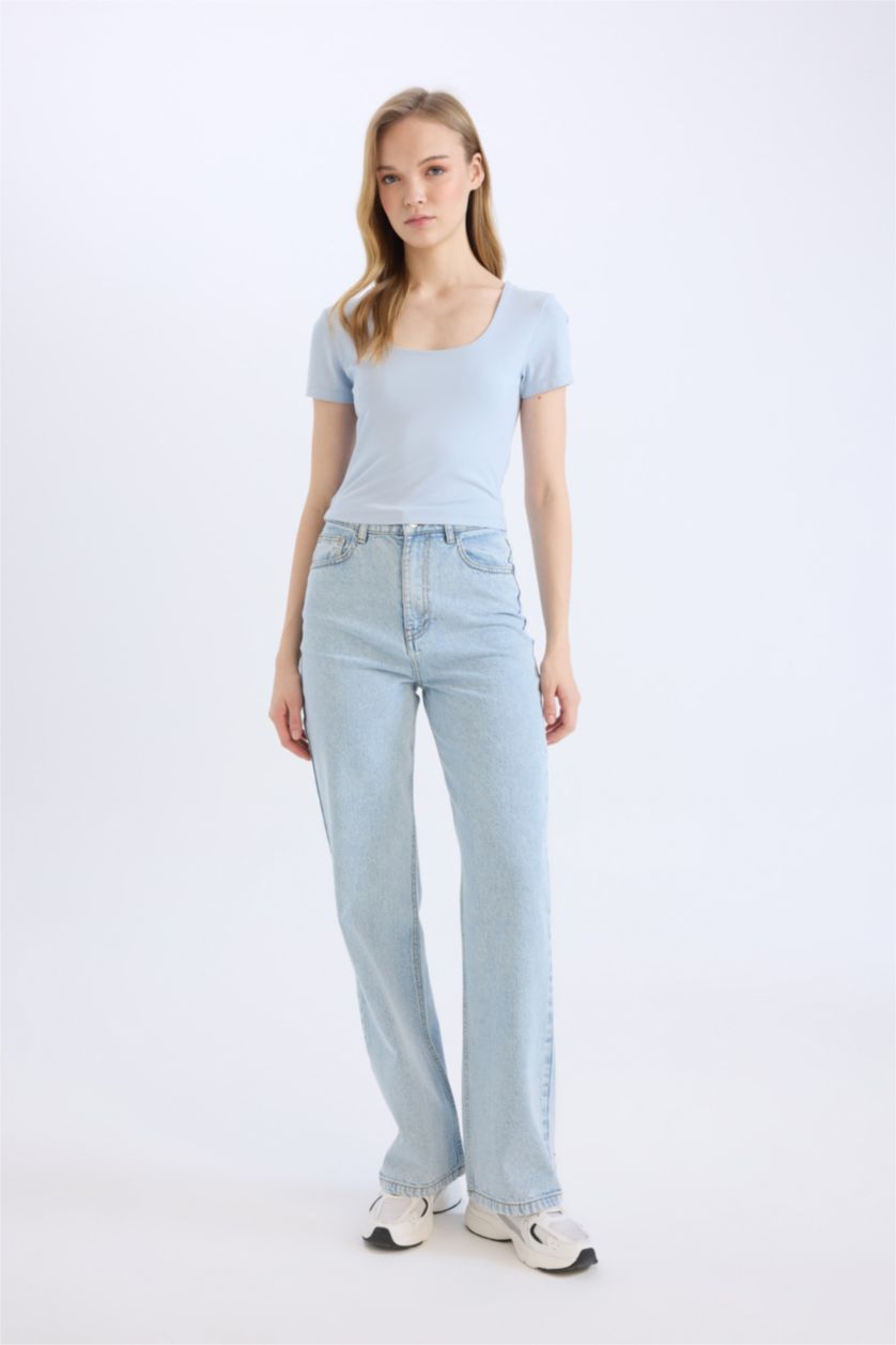 Woman Light Blue Slim Fit U Collar Short Sleeve T-Shirt