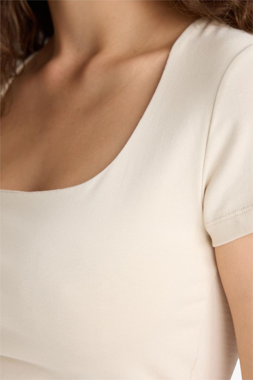 Woman Beige Fitted U Neck Short Sleeve T-Shirt