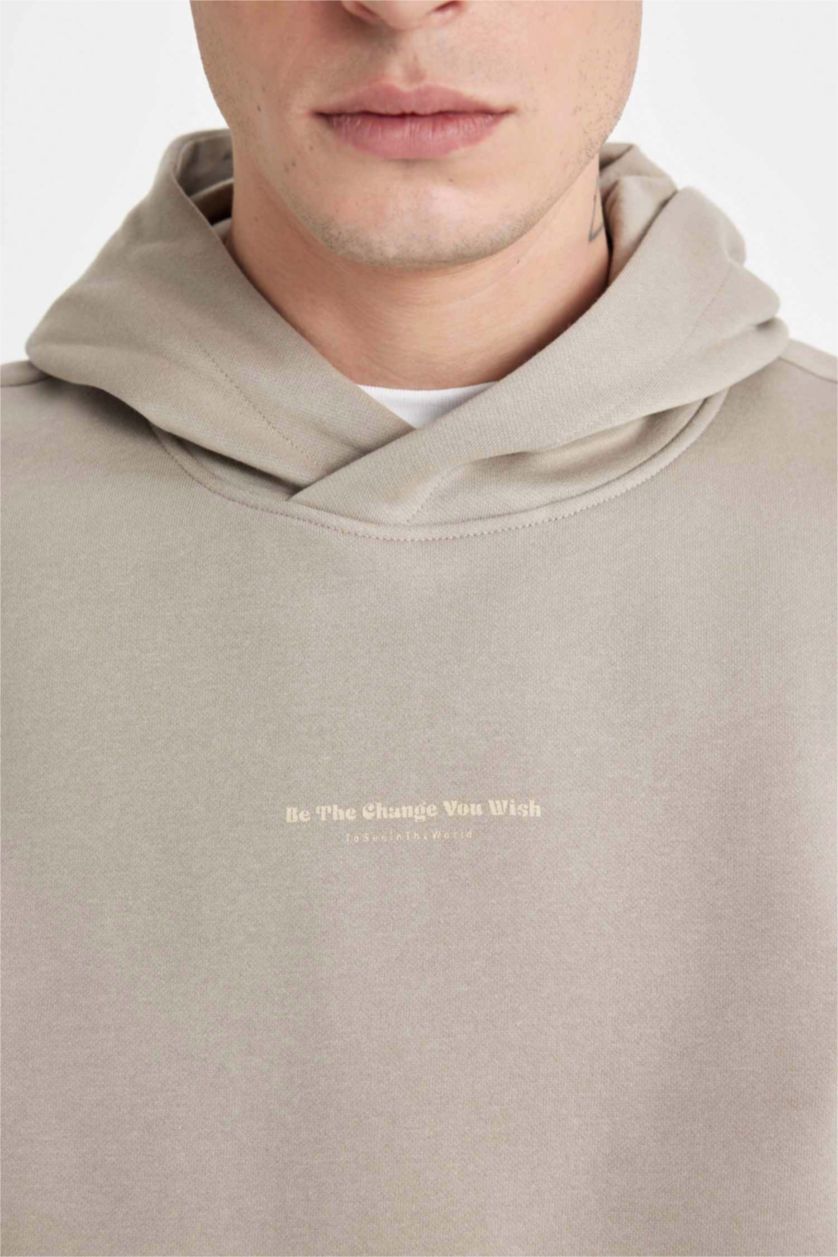 Erkek Açık Haki Regular Fıt Kapüşonlu Baskılı Sweatshirt