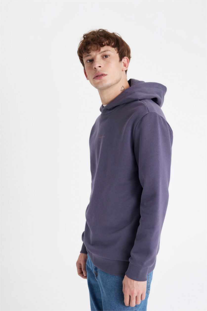 Erkek Mor Regular Fıt Kapüşonlu Baskılı Sweatshirt
