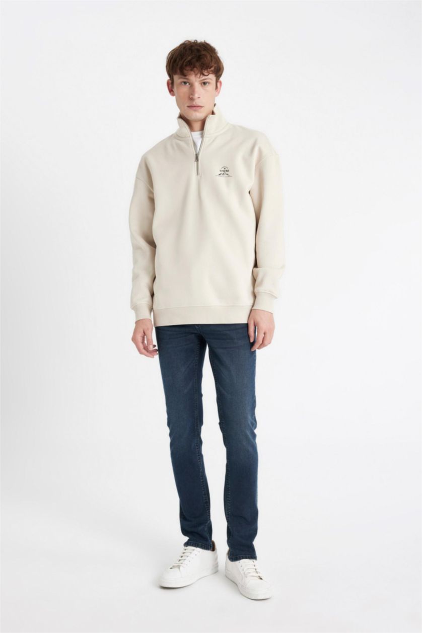 MAN Sand Comfort Fit Sweatshirt