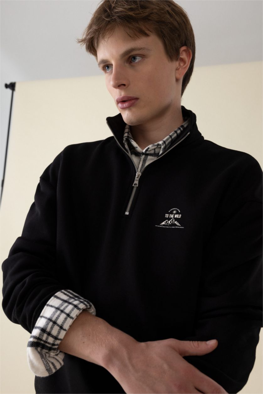 Men Black Comfort Fit Sweatshirt