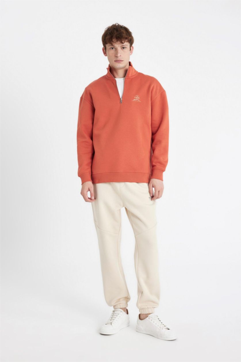 Erkek Somon Comfort Regular Fit Rahat Kalıp Fermuarlı Dik Yaka Baskılı Sweatshirt