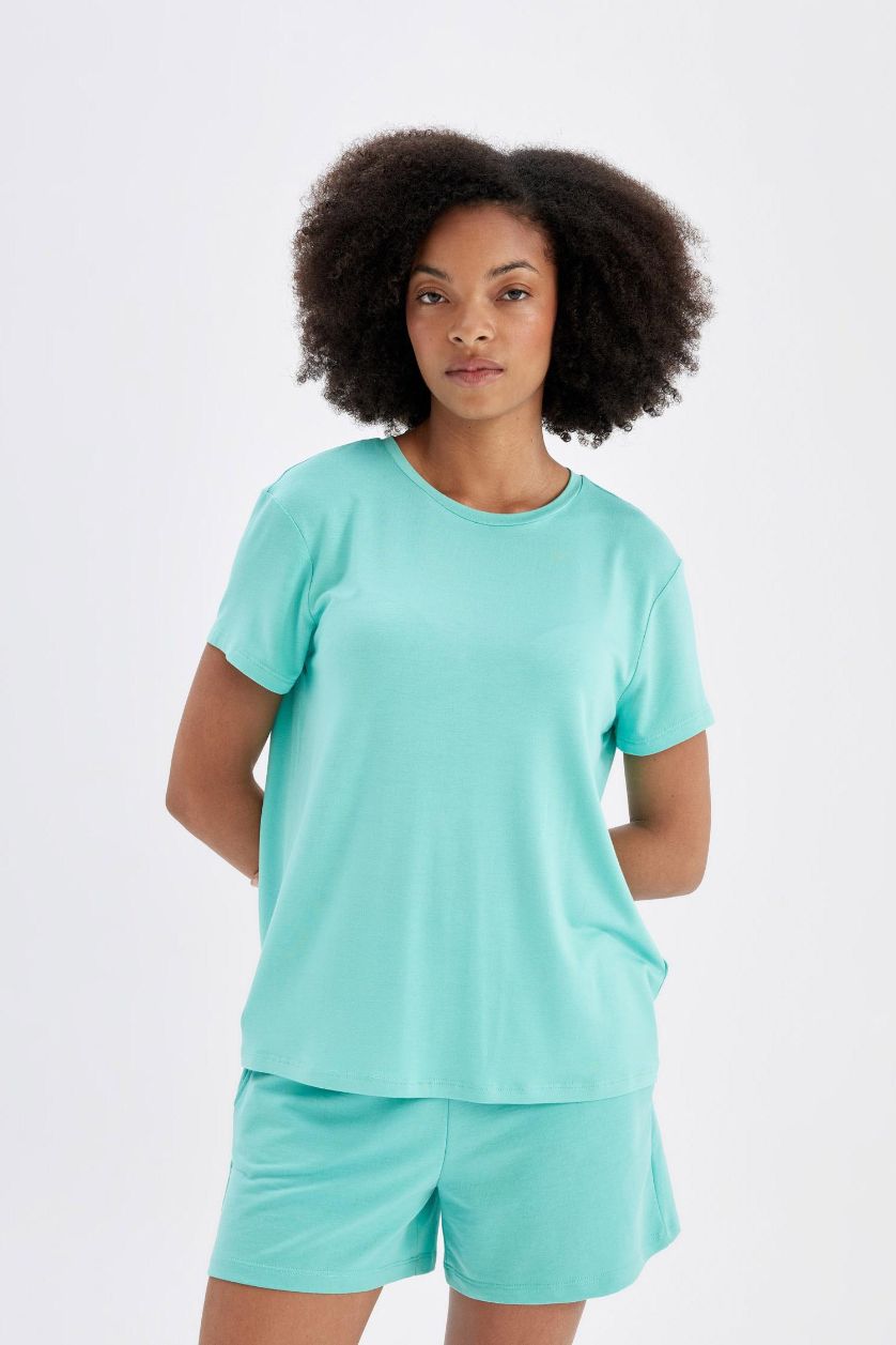 Kadın Açık Yeşil Oversize Geniş Kalıp Kısa Paça Sporcu Şort