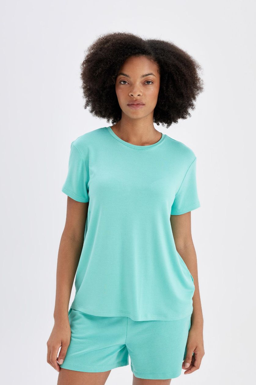 Kadın Açık Yeşil Oversize Geniş Kalıp Kısa Paça Sporcu Şort