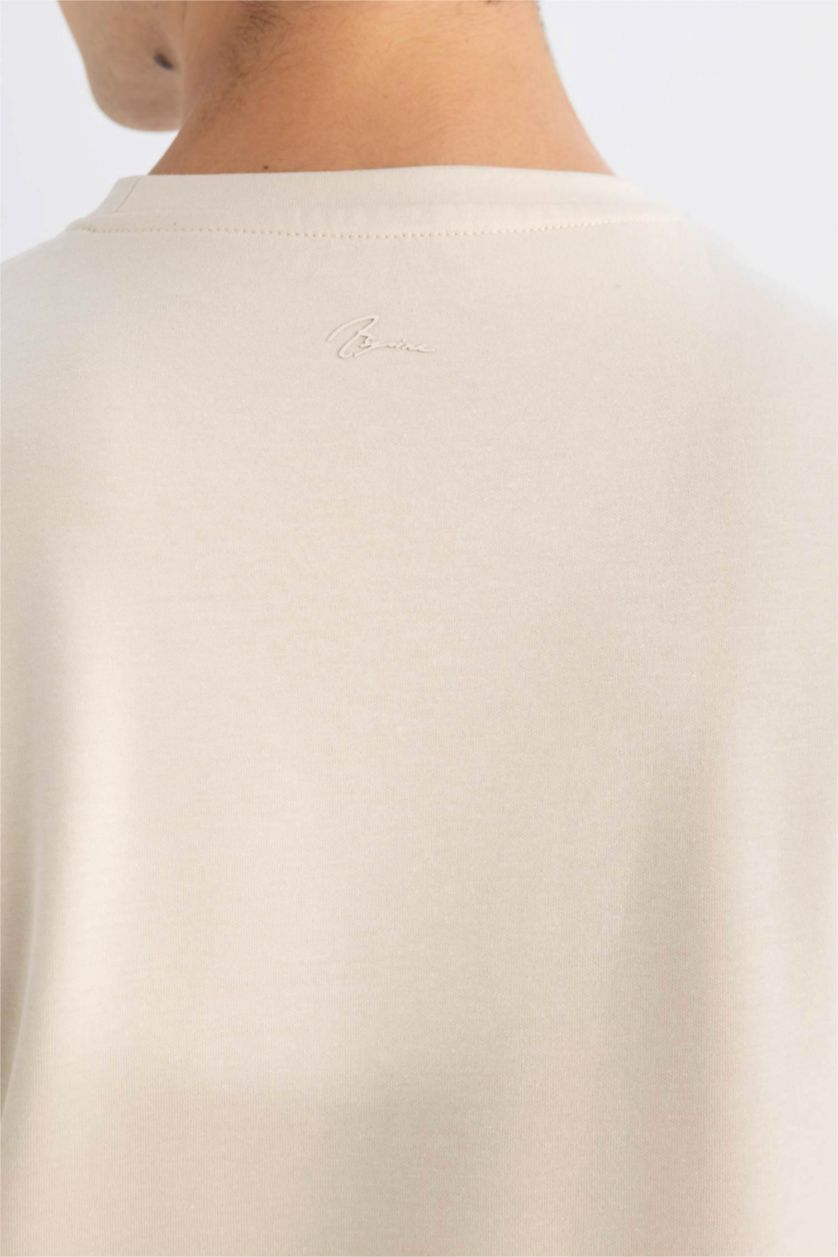 Мужчины Слоновая кость Футболка стандартного кроя с круглым вырезом