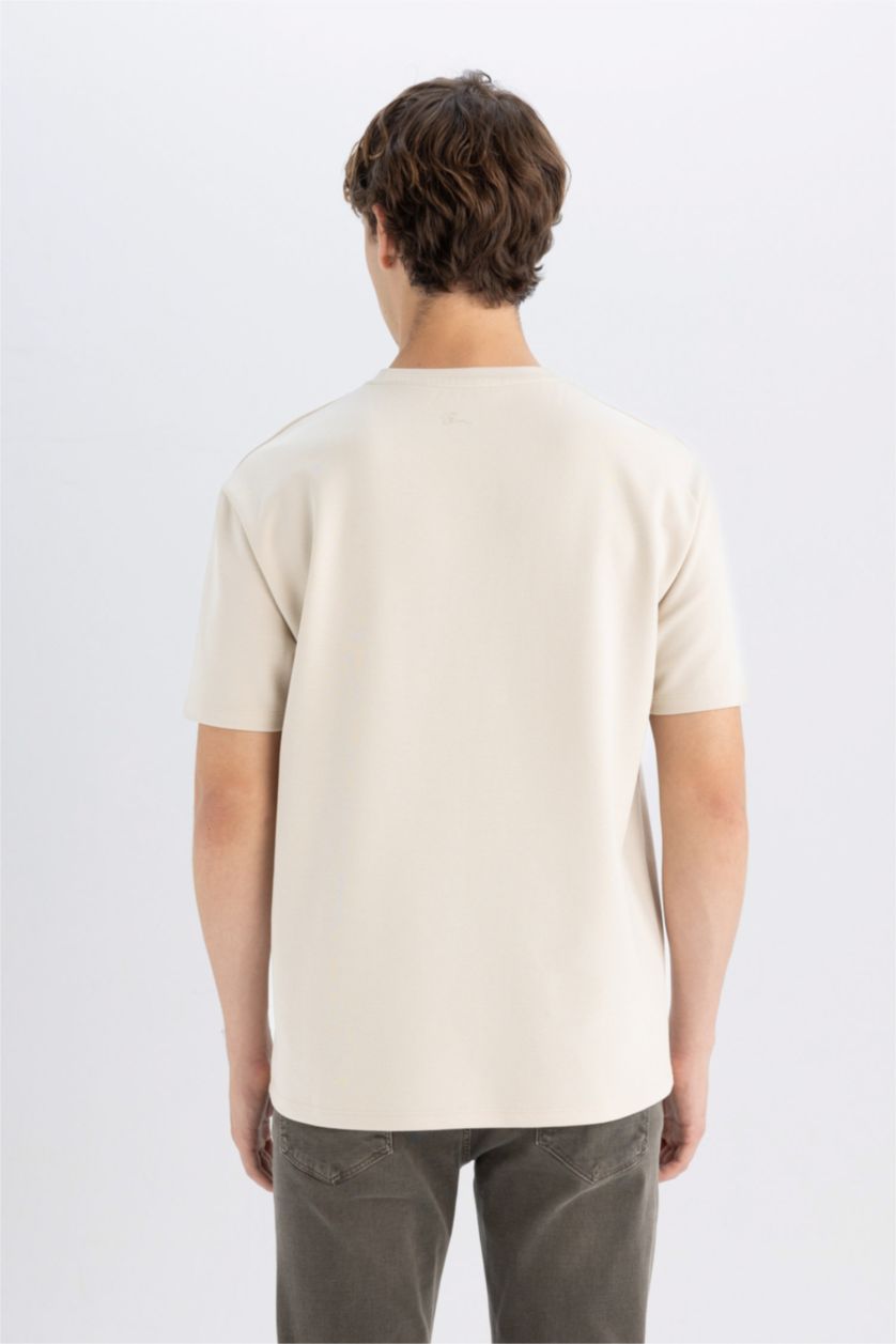 Мужчины Слоновая кость Футболка стандартного кроя с круглым вырезом