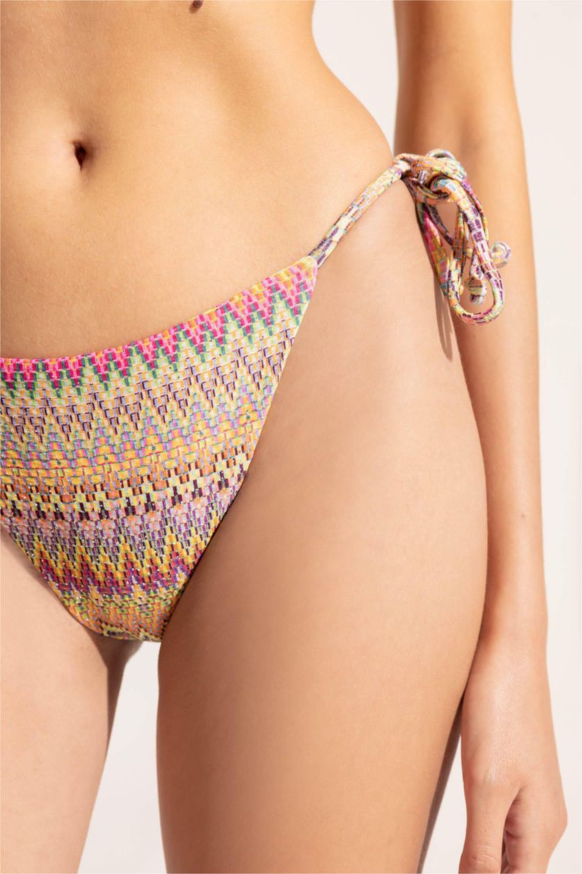 Kadın Sarı Ayje x DeFacto Desenli Bağcıklı Bikini Altı