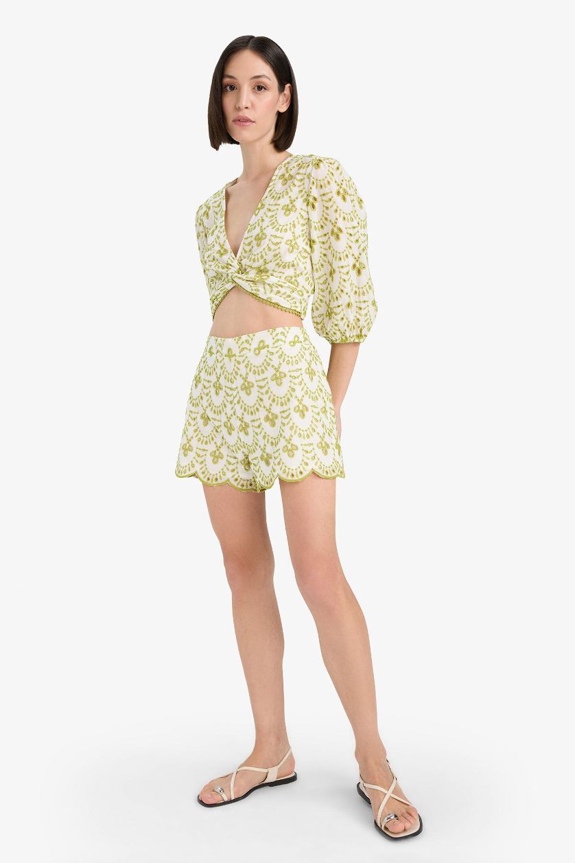 Kadın Ekru Desenli Nakışlı Brode Plaj Şortu-Fall in Love