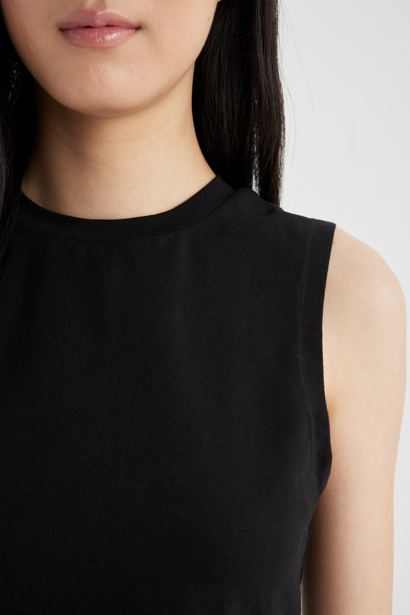 Kadın Siyah Crop Bisiklet Yaka Basic Düz Atlet