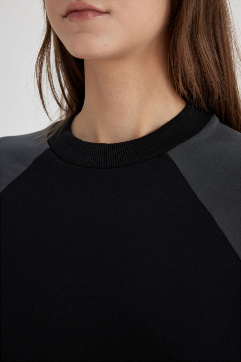 Kadın Siyah Regular Fit Renk Bloklu Uzun Kollu Maxi Sweat Elbise