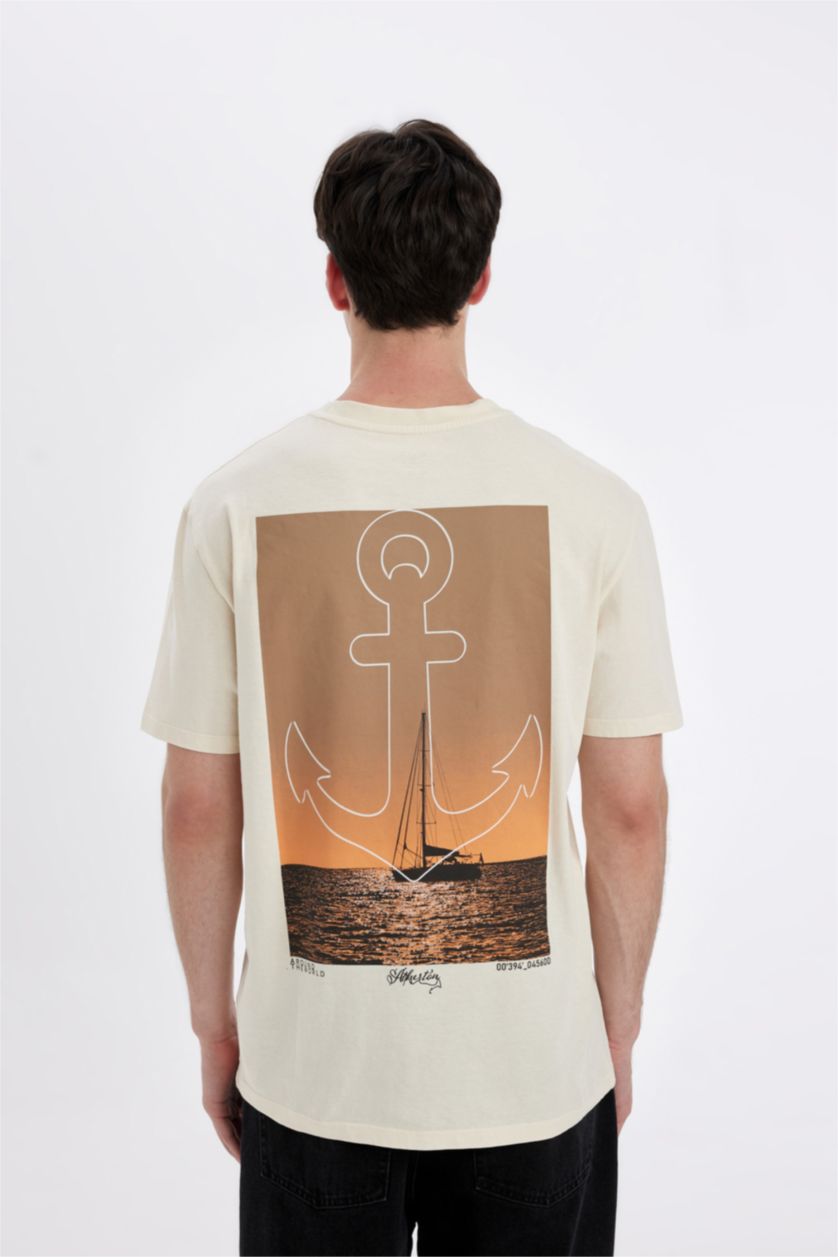 رجال اللون الرملي تيشيرت بطبعة من الخلف قصة عادية بياخة مستديرة