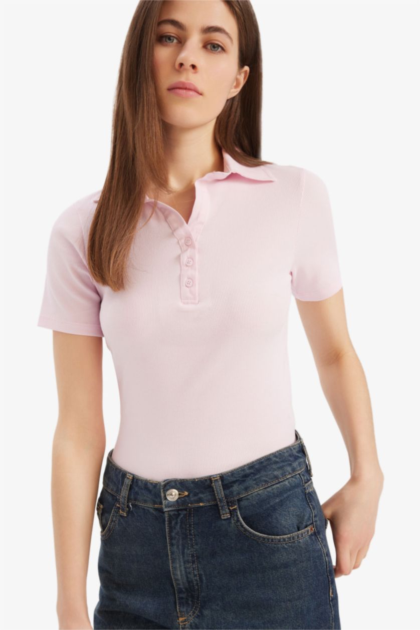 Kadın Açık Pembe Slim Fit Dar Kesim Polo Yaka Fitilli Kaşkorse Kısa Kollu Tişört