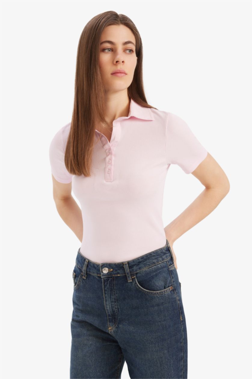 Kadın Açık Pembe Slim Fit Dar Kesim Polo Yaka Fitilli Kaşkorse Kısa Kollu Tişört