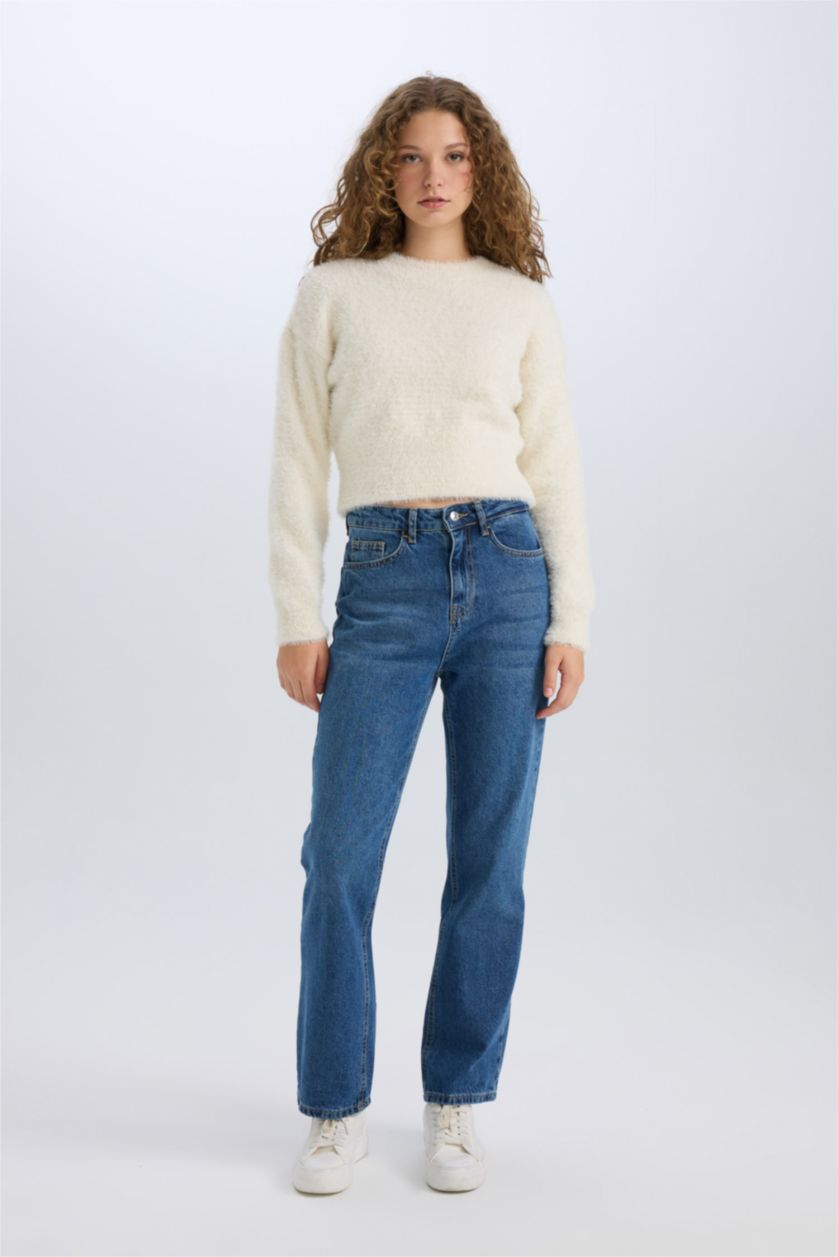 Kadın Ekru Regular Fıt Bisiklet Yaka Triko Kazak