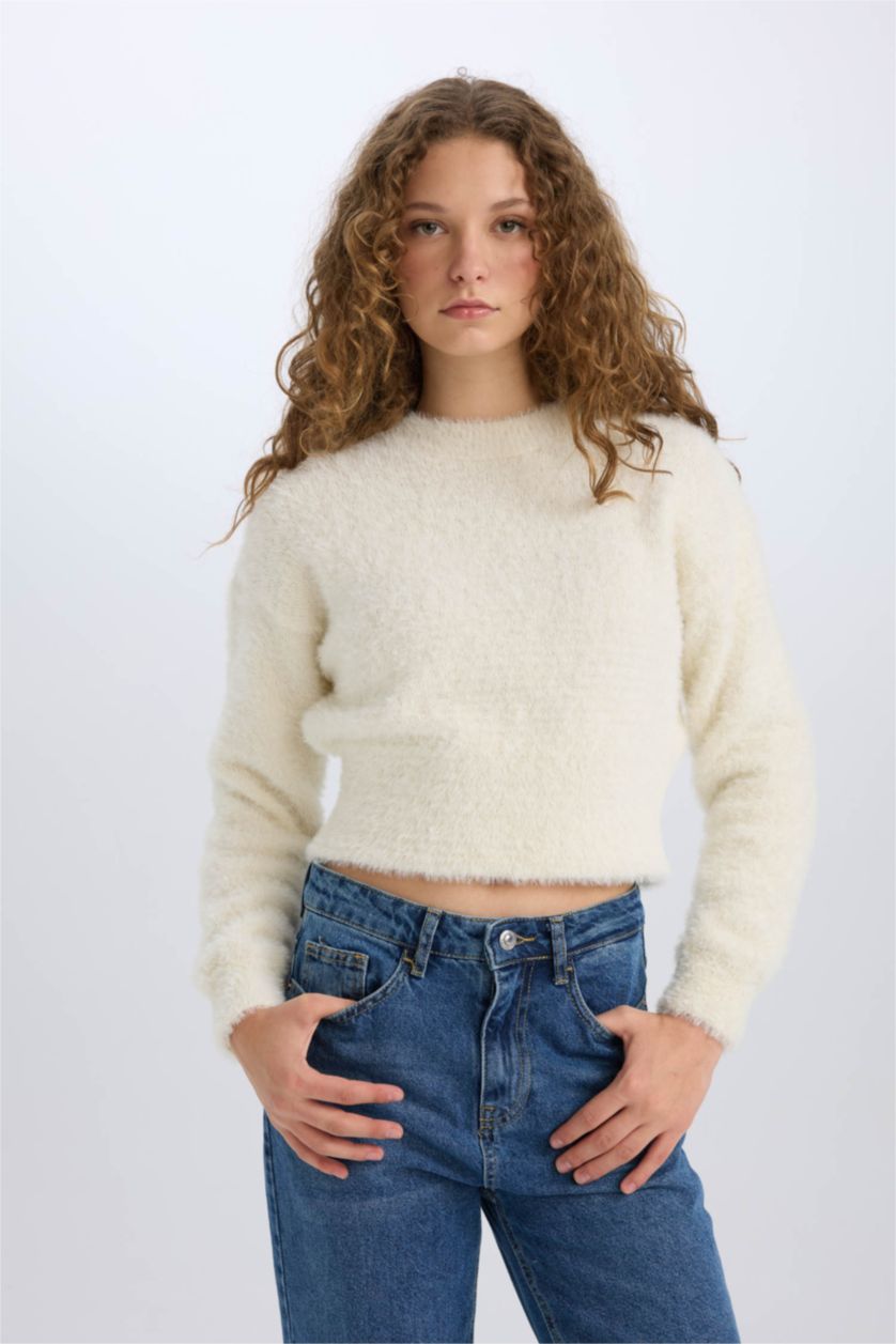 Kadın Ekru Regular Fıt Bisiklet Yaka Triko Kazak