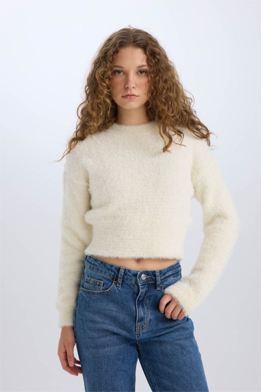 Kadın Ekru Regular Fıt Bisiklet Yaka Triko Kazak