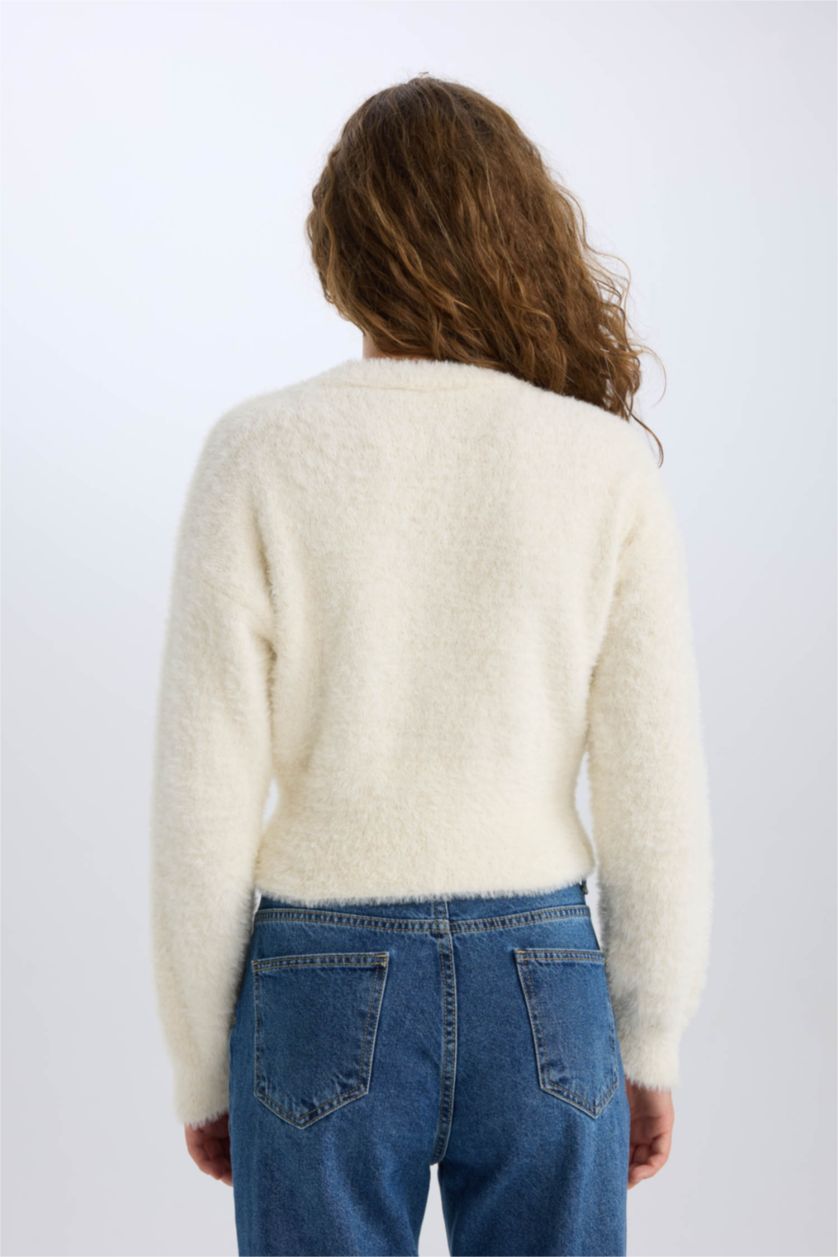 Kadın Ekru Regular Fıt Bisiklet Yaka Triko Kazak