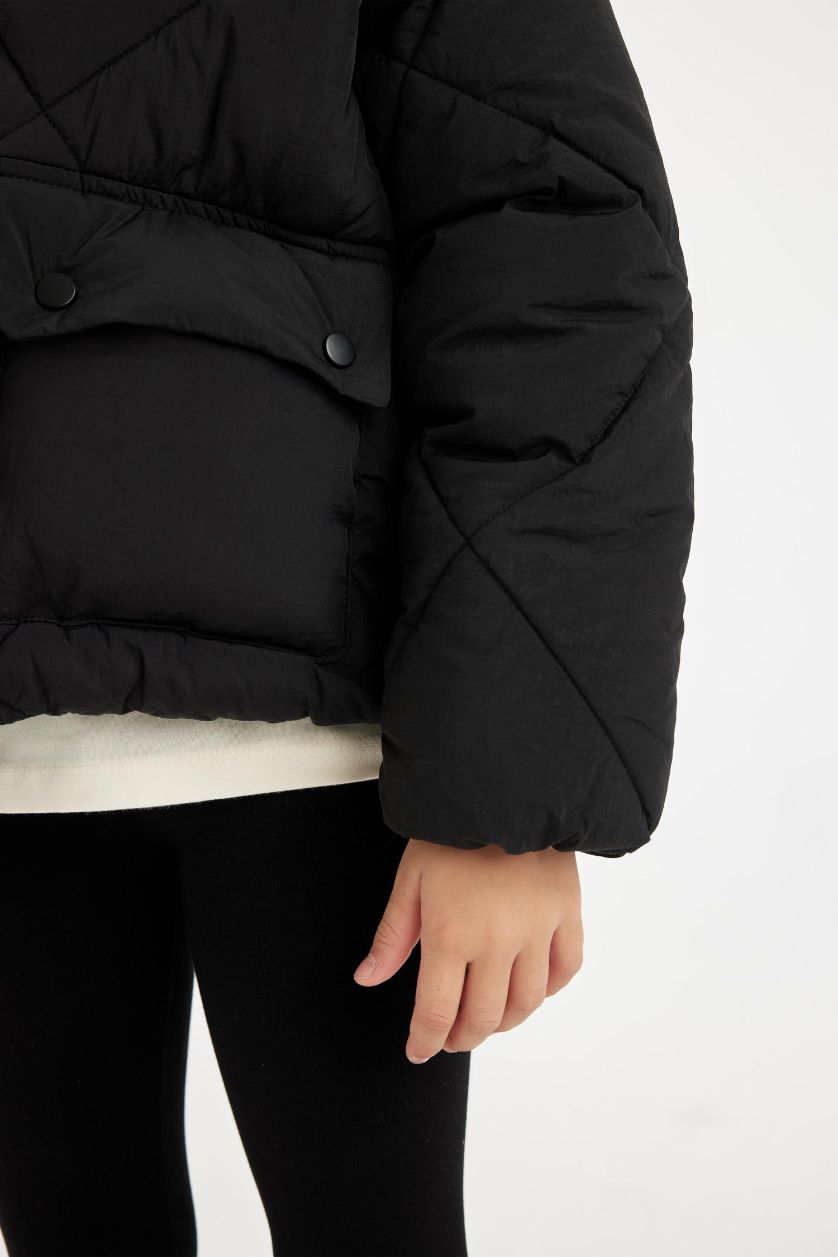 بناتي أسود جاكيت بامب بناتي وتر بروف بسوسته وياقة عالية