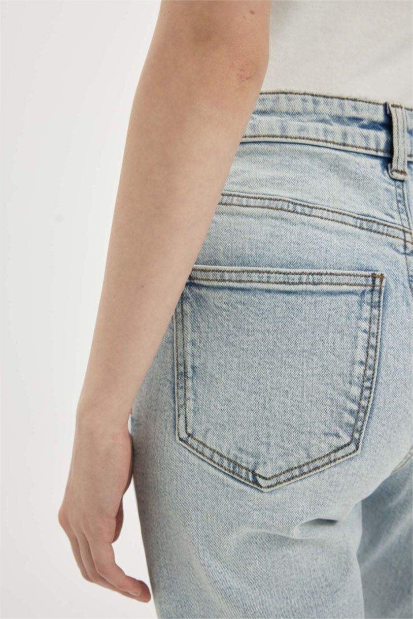 WOMAN Light Blue Mary Vintage Straight Fit High Waist Ankle Length Washed Jeans