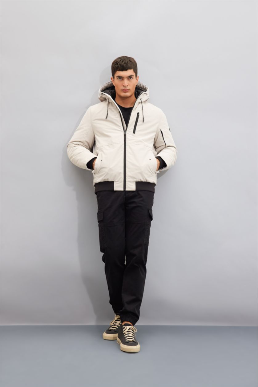 Men Beige Zipper Puffer Jacket