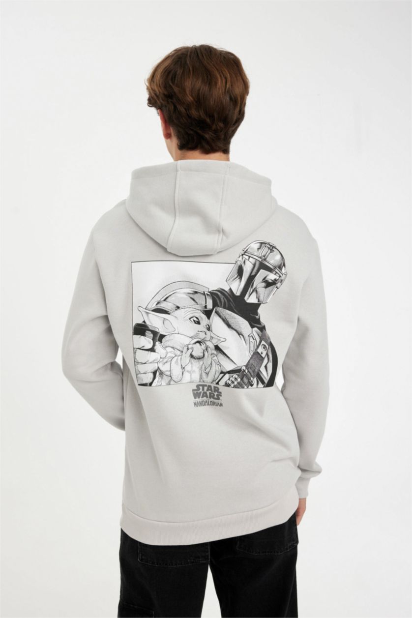 Erkek Açık Gri Star Wars-Mandalorian Regular Fit Kapüşonlu Sırt Baskılı Sweatshirt
