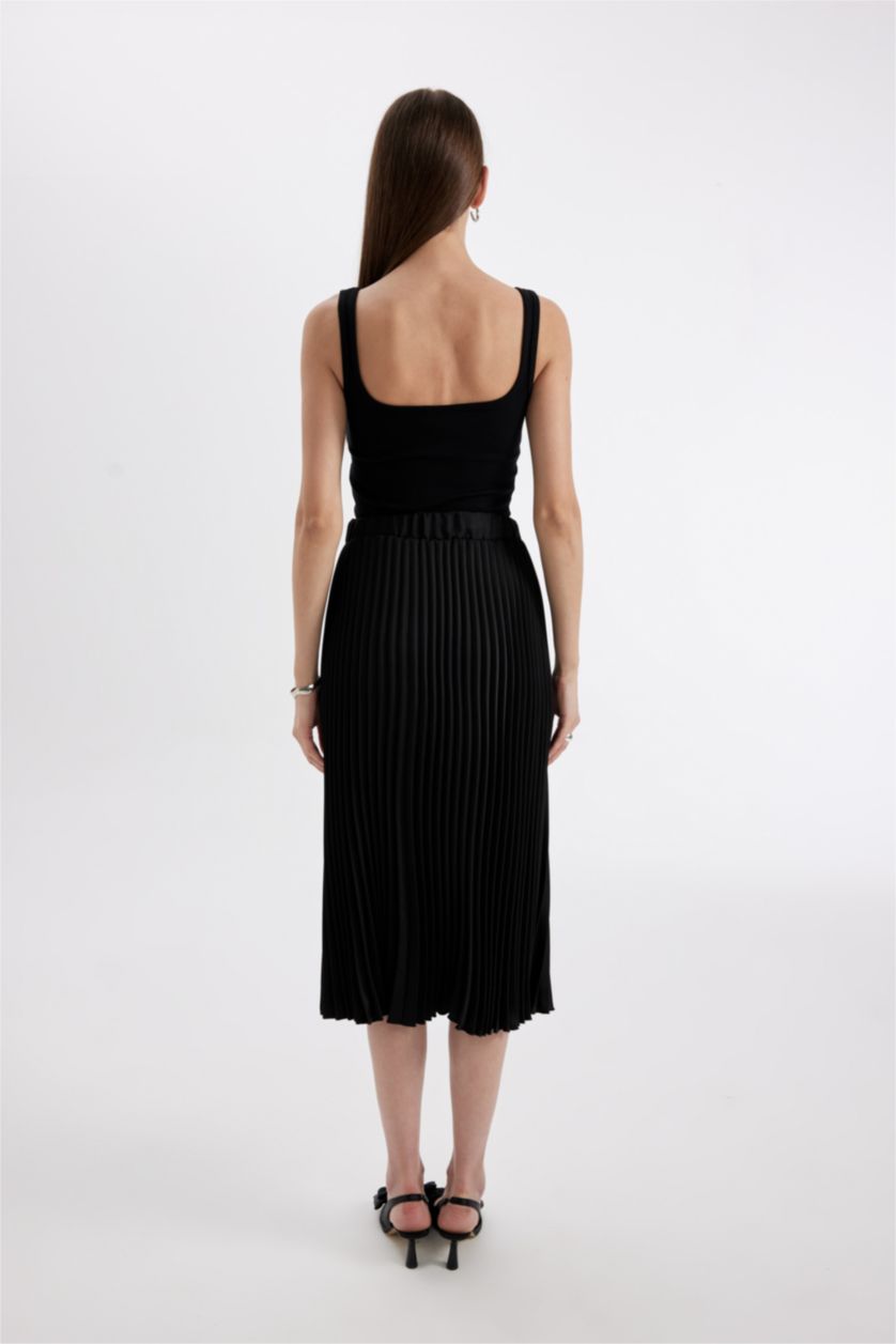 Әйелдерге қара бүрме максималды ұзындық Тоқылған юбка