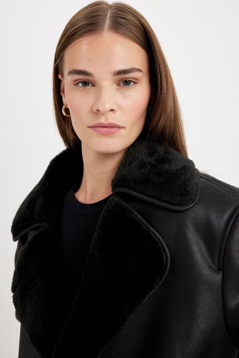 Kadın Siyah Relax Fit Süet Mont Kruvaze Yaka Düğmeli Mevsimlik Pelüş Astarlı 