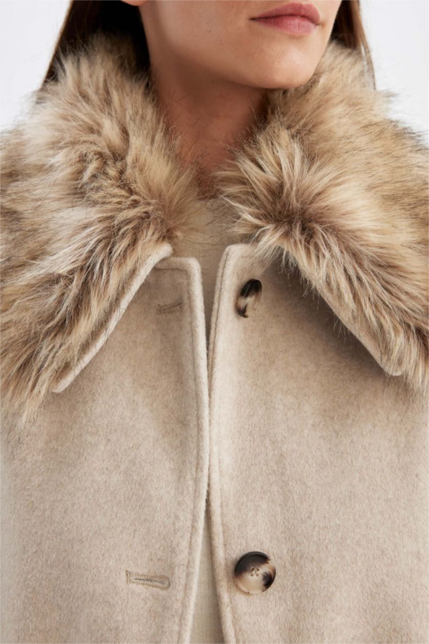 FEMME Beige Manteau court en laine avec col en fausse fourrure amovible à boutons et poches