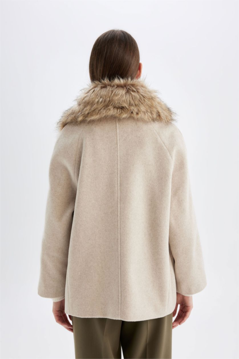 FEMME Beige Manteau court en laine avec col en fausse fourrure amovible à boutons et poches