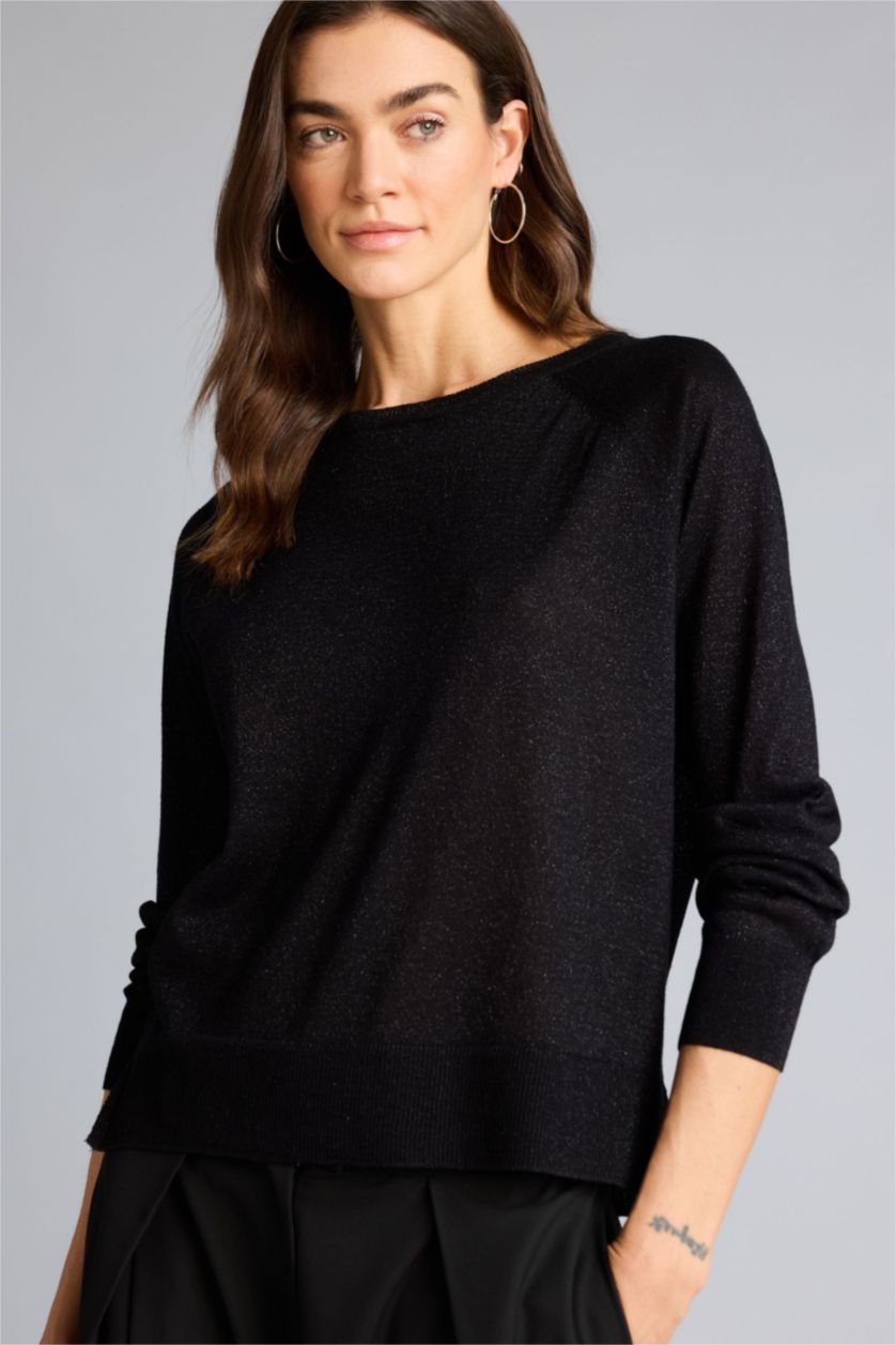 Woman Black Regular Fit Crew Neck Pullover