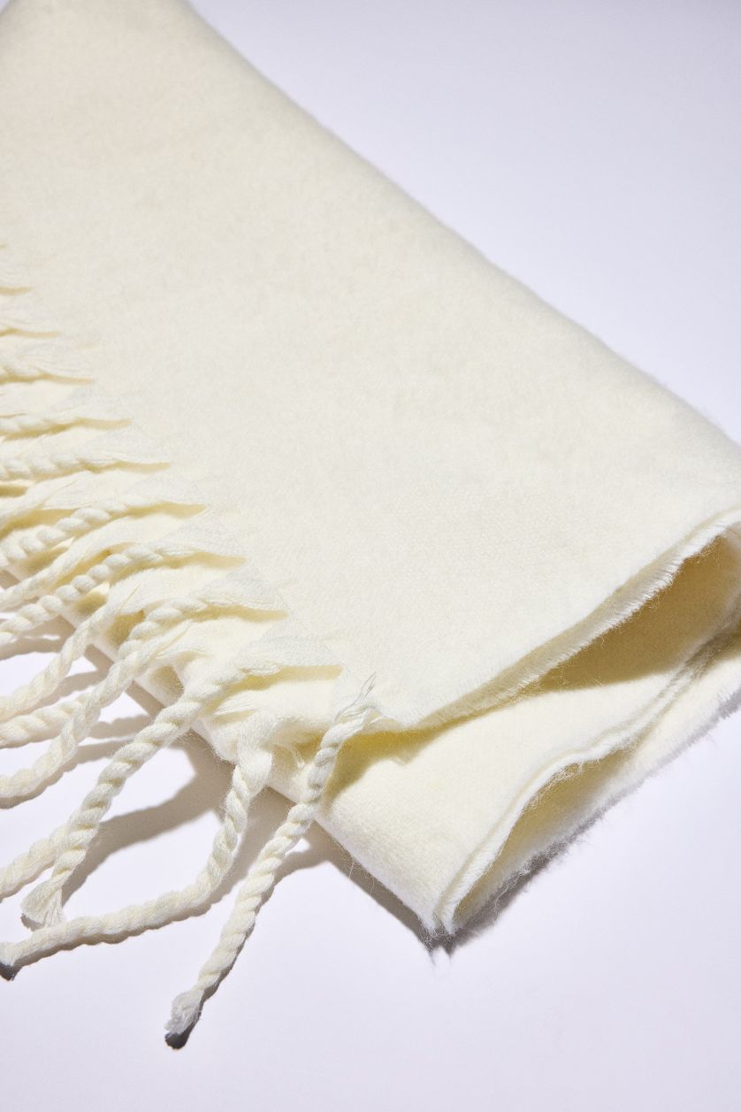 نساء أبيض (000) سكارف نسائي