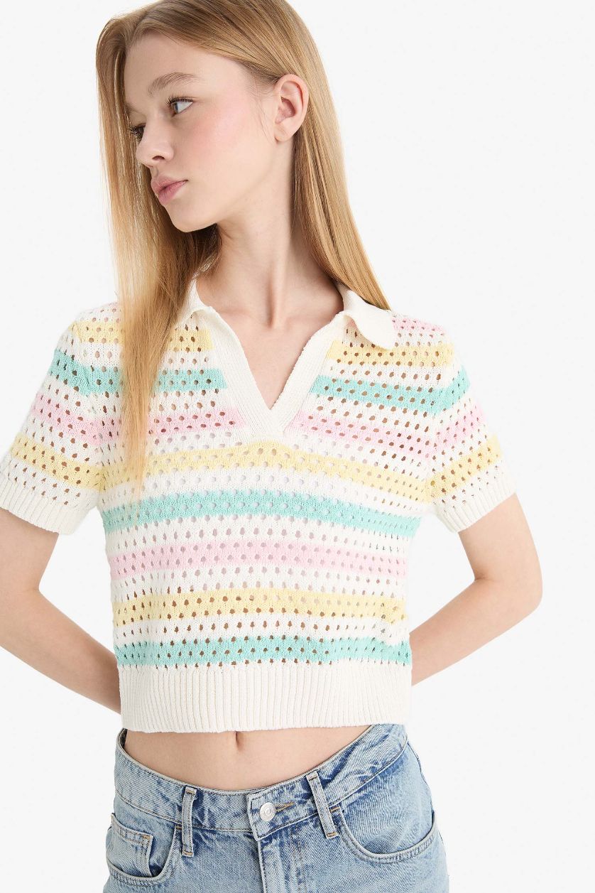 FEMME Écru T-shirt Polo à manches courtess en Crochet tricoté coloré