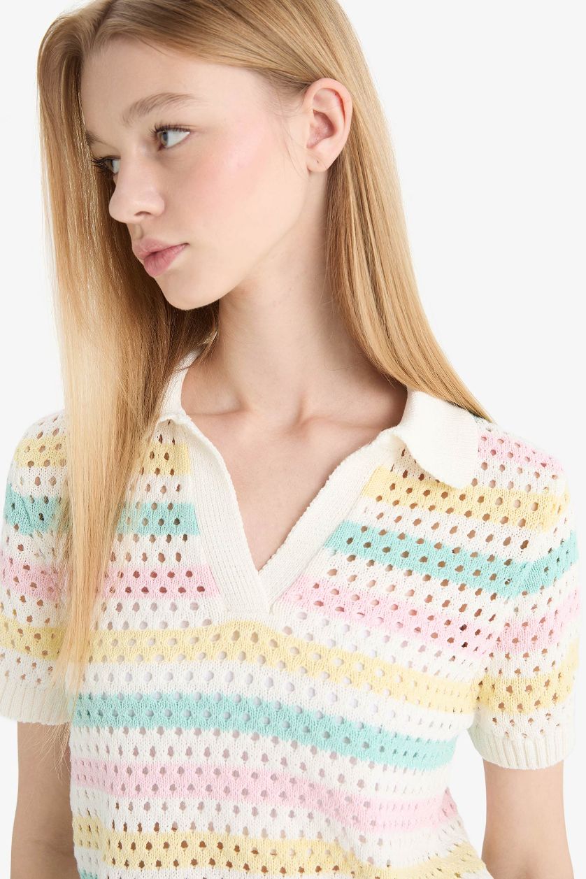 FEMME Écru T-shirt Polo à manches courtess en Crochet tricoté coloré