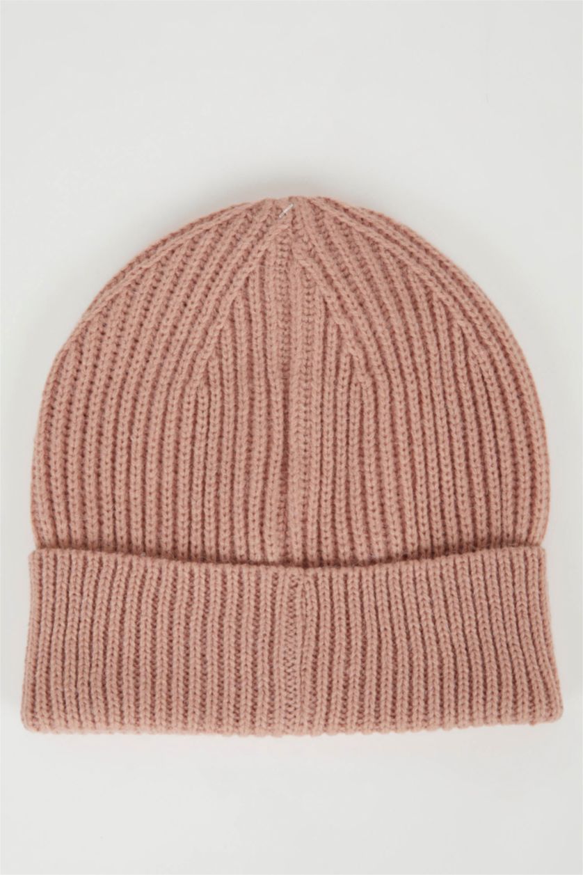 Kadın Koyu Pembe Kadın Şehir Temalı Dokuma Etiketli Bere