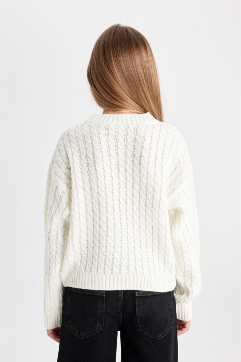 بنات بيج فاتح بلوز صوف بناتي قصة عادية بياخة مستديرة