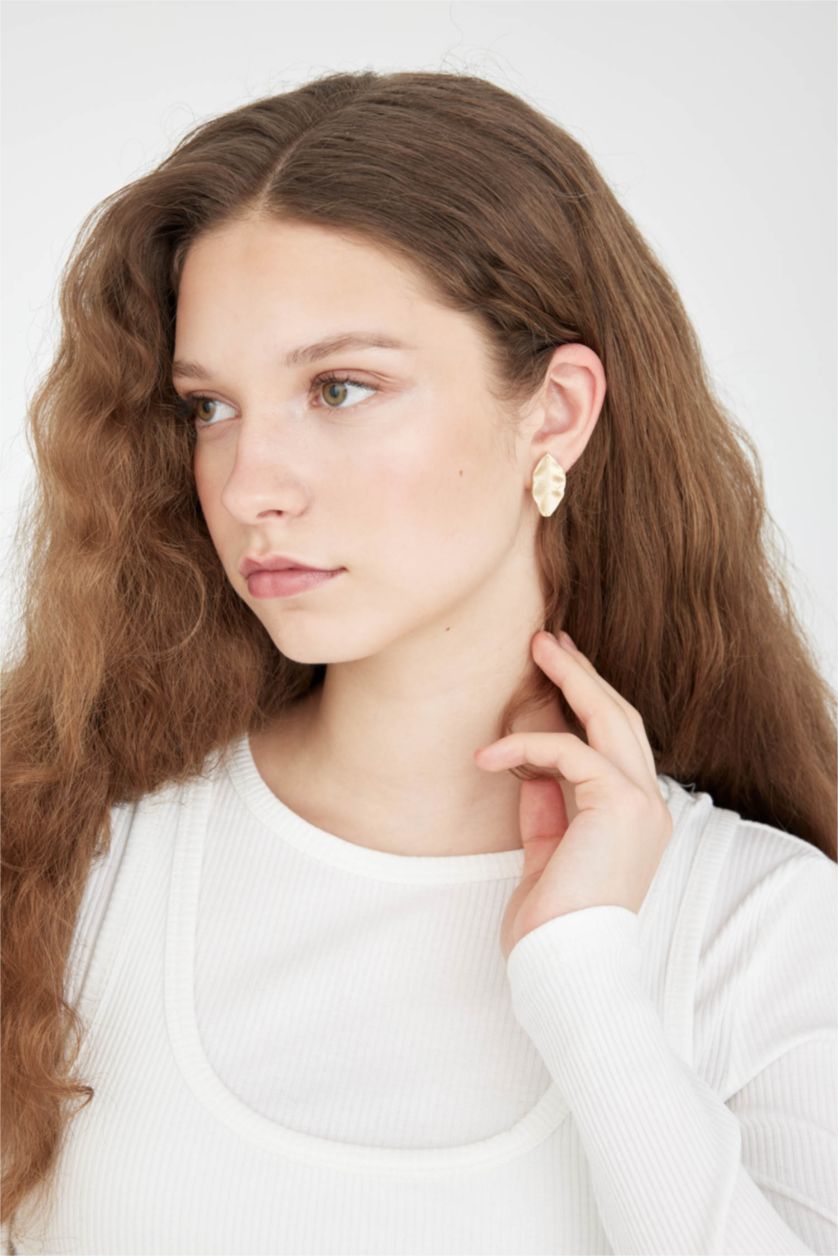 WOMAN GOLD Woman Leaf Detailed Gold Earrings