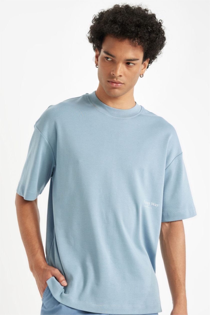 Мужчины Голубрй Футболка квадратного кроя с круглым вырезом и принтом