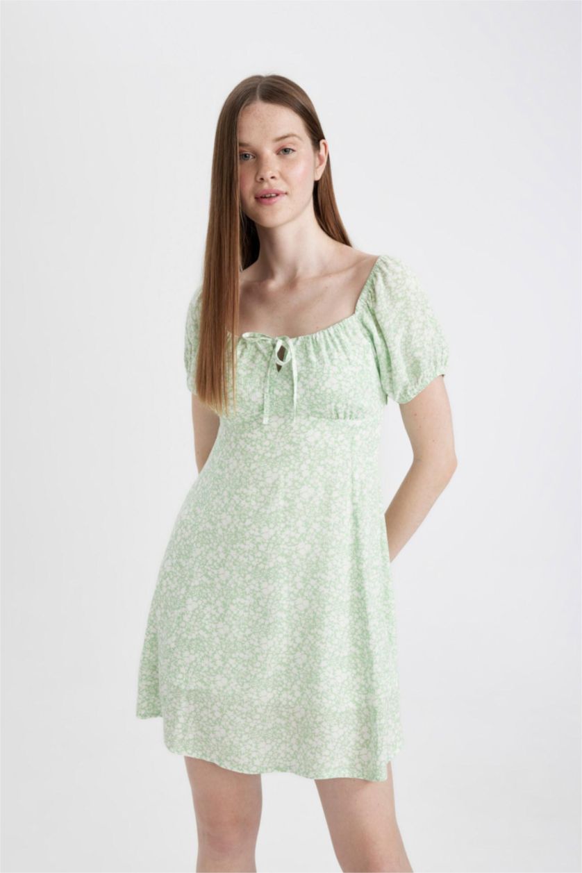 Kadın Mint Kalp Yaka Çiçekli Omuzu Açık Krinkıl Viskon Mini Elbise