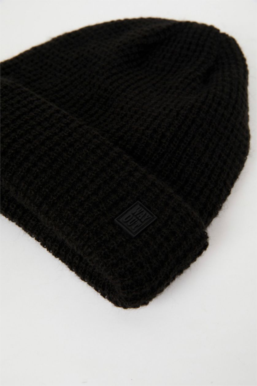 Erkek Siyah Erkek Etiket Baskılı İçi Polarlı Bere