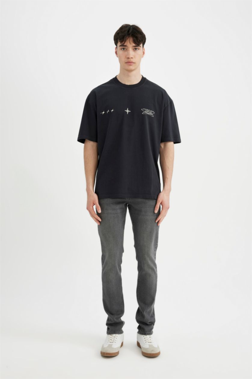 Erkek Koyu Antrasit Oversize Genilş Kalıp Bisiklet Yaka Sırt Baskılı Kısa Kollu Tişört