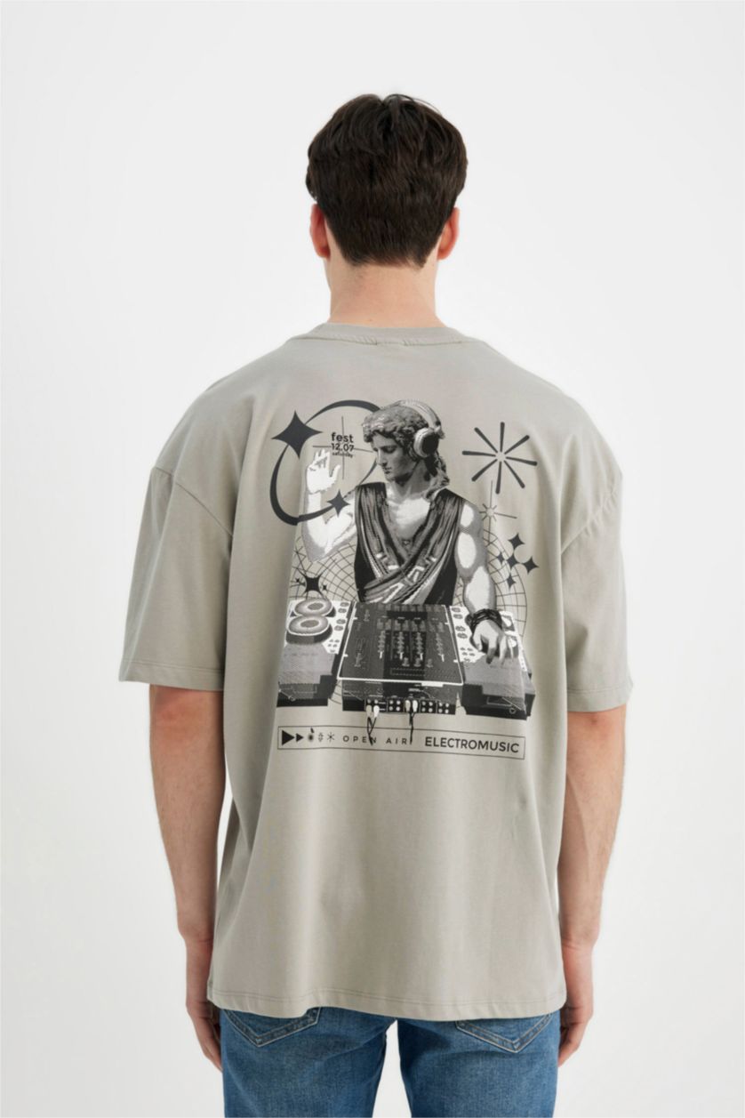 Man Grey Oversize Fit Crew Neck Short Sleeve T-Shirt